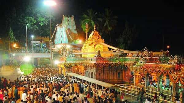 Srisailam Temple: శ్రీశైలంలో ముగిసిన బ్రహ్మోత్సవాలు.. ఏడవరోజు అశ్వవాహనంపై దర్శనమిచ్చిన శ్రీభ్రమరాంబ మల్లిఖార్జునులు