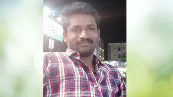 Online Loan App: రెచ్చిపోయిన ఆన్లైన్ లోన్ యాప్ నిర్వాహకులు.. బంధువులకు మేసేజ్లు.. మనస్తాపంతో వ్యక్తి ఆత్మహత్య..