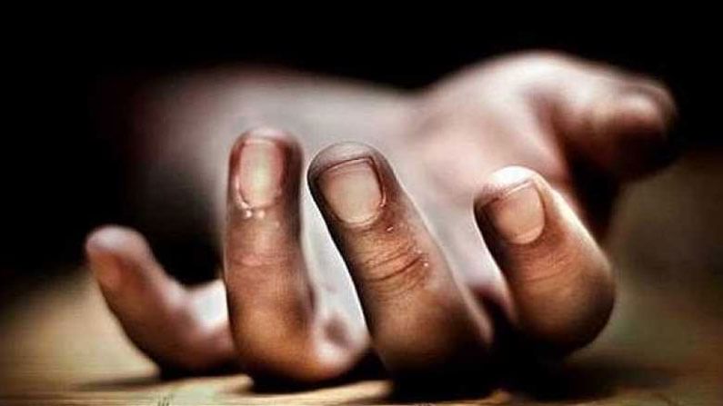 Family Suicide: పశ్చిమ గోదావరి జిల్లాలో విషాదం.. ఏడాదిన్నర బాలుడు సహా దంపతులు బలవన్మరణం