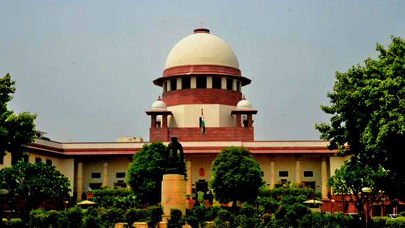 Supreme Court: కరోనా ఉధృతిపై కేంద్రంపై సుప్రీంకోర్టు సీరియస్.. వైరస్ కట్టడికి ప్రణాళిక రూపొందించాలని నోటీసులు