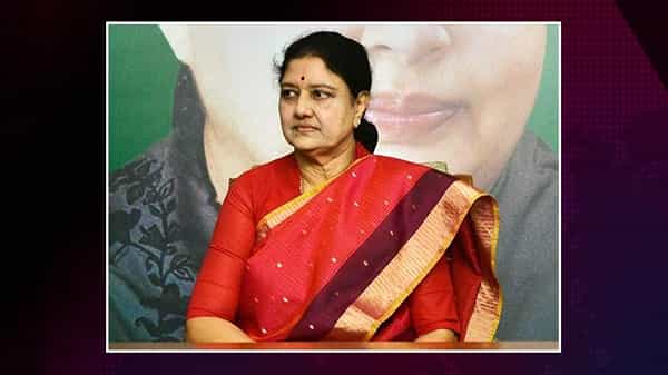 Sasikala Health Updates: శశికళకు తీవ్ర అస్వస్థత.. ప్రభుత్వ హాస్పిటల్లో చికిత్స.. ఆర్టీపీసీఆర్ టెస్ట్లో ఏం తేలిందంటే..