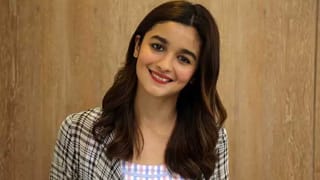 Akhil And Monal Gajjar: మోనాల్ సర్‌ప్రైజ్ గిఫ్ట్.. ‘హాట్‌గా కనిపిస్తున్నా కదూ’ అంటూ అఖిల్ వీడియో..