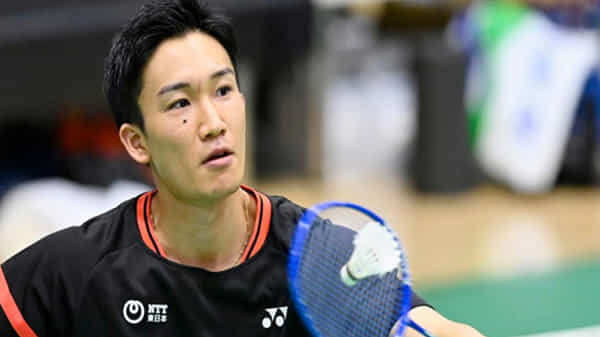 Badminton : ప్రపంచ నంబర్వన్ బ్యాడ్మింటన్ ప్లేయర్ కెంటా మొమోటాకు కరోనా... థాయ్లాండ్ ఓపెన్కు దూరం...