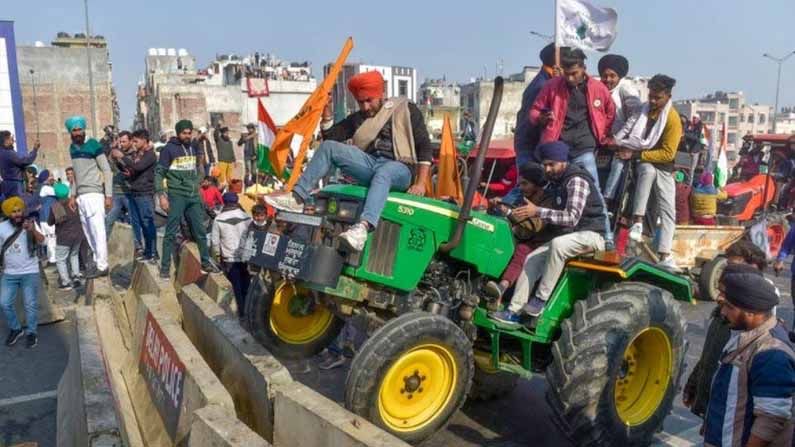 Tractor Rally Violence: రైతు ట్రాక్టర్ ర్యాలీ విధ్వంసంపై పిటిషన్లు... సుప్రీంకోర్టులో విచారణ...