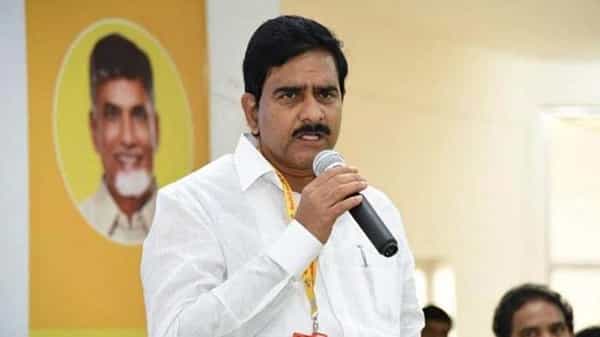టీడీపీ నేత, మాజీ మంత్రి దేవినేని ఉమపై కేసు నమోదు చేసిన సీఐడీ, ఎలక్ట్రానిక్ డాక్యుమెంట్ను ఫోర్జరీ చేశారని ఆరోపణలు