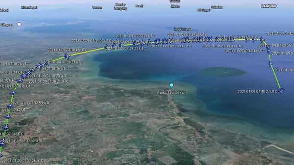 Missing Indonesian Flight: సముద్రంలో కొనసాగుతున్న రెస్క్యూ ఆపరేషన్.. శరీర భాగాలు, విమాన శకలాలు, బట్టలు లభ్యం
