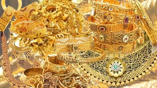 Rajini Makkal Mandram: రజనీ మక్కల్ మండ్రమ్ ఆదేశాలు బుట్టదాఖలు, చెన్నైలో రోడ్లపైకి వచ్చిన అభిమానులు