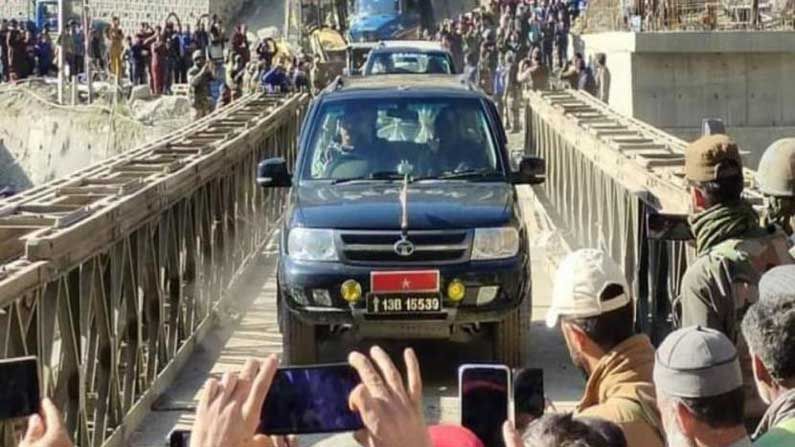 Bailey Bridge in Kashmir: జమ్మూ శ్రీనగర్ హైవే రాంబన్ వద్ద  కూలిన వంతెన, కేవలం 60 గంటల్లోనే నిర్మించిన సైన్యం