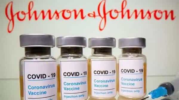 Covid vaccine : కోవిడ్ వ్యాక్సిన్ వినియోగాన్ని నిలిపివేసిన అగ్రరాజ్యం, అరుదైన రక్తం గడ్డకట్టే సమస్య ఎదురుకావడమే కారణం.!