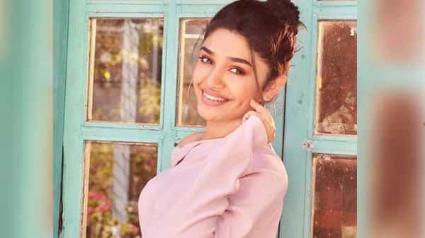 Krithi Shetty : ఉప్పెనలా ఎగసిపడుతున్న ఆఫర్లు.. రెమ్యునరేషన్ కూడా అదే రేంజ్లో...
