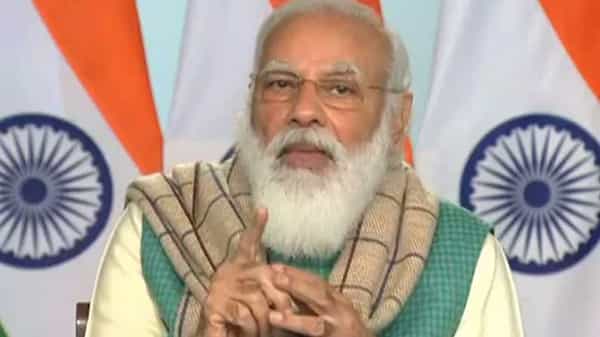 PM Narendra Modi on Corona: తొలిదశలో వారికే టీకా.. ప్రజాప్రతినిధులకు లేదని ప్రధాని స్పష్టం.. కరోనా కట్టడిలో రాష్ట్రాల పని తీరు అద్భుతమని కితాబు