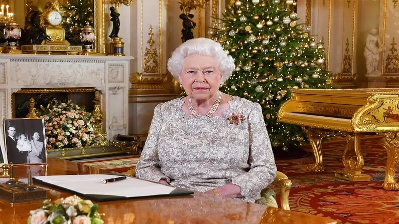 Britain's Queen Elizabeth : కోవిడ్ టీకాను తీసుకున్న ఎలిజబెత్ రాణి.. ప్రిన్స్ ఫిలిప్..