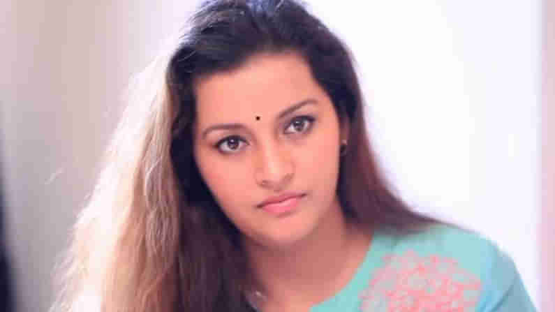 Renu Desai About Coronavirus:  నేను కోవిడ్ బాధితురాలినే ..  వైరస్ ప్రభావం తగ్గిందనుకోవద్దంటున్న రేణు దేశాయ్