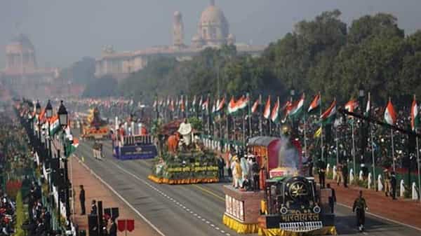 Happy Republic Day Wishes: మీ స్నేహితులు, సన్నిహితులకు 72వ గణతంత్ర దినోత్సవ శుభాకాంక్షలను ఇలా తెలియజేయండి..!