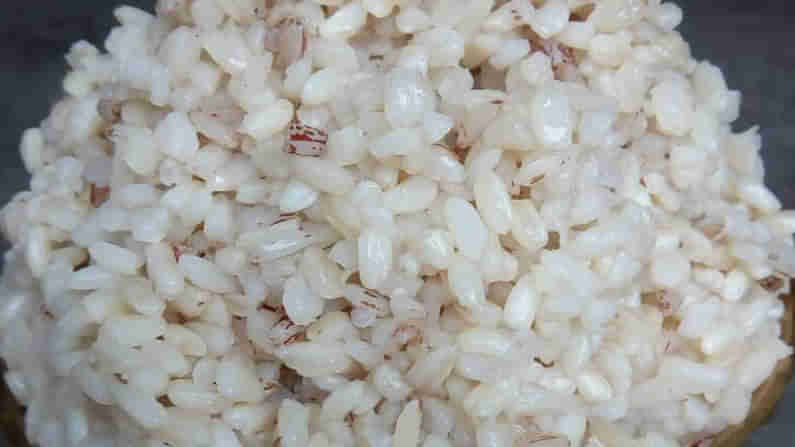 Magic Rice: కొత్త రకం బియ్యాన్ని పండించిన కరీంనగర్ రైతు.. వాటిని అసలు ఉడికించకుండానే తినేయోచ్చంటా..