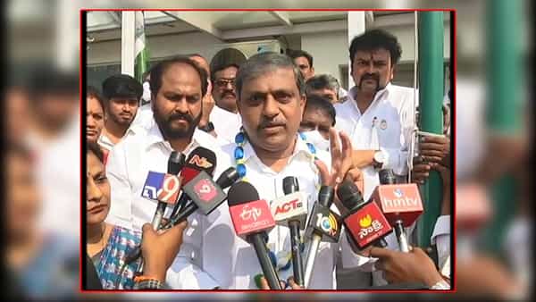ఎన్నికలు నిష్పక్షపాతంగా నిర్వహించాలి.. తమకు తాము ఆంక్షలు పెట్టుకున్నామన్న వైసీపీ నేత సజ్జల రామకృష్ణారెడ్డి