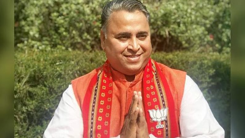 Sunil Deodhar : టీడీపీ అందించించిన స్నేహ హస్తానికి ఘాటుగా రియాక్షన్ ఇచ్చిన ఏపీ బీజేపీ ఇంచార్జి సునీల్ దేవధర్