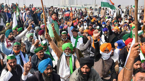 Farmers Protest: ఢిల్లీ సరిహద్దుల్లో కొనసాగుతున్న రైతుల ఆందోళలు.. నేడు రైతు సంఘాలతో కేంద్రం ఎనిమిదో విడత చర్చలు