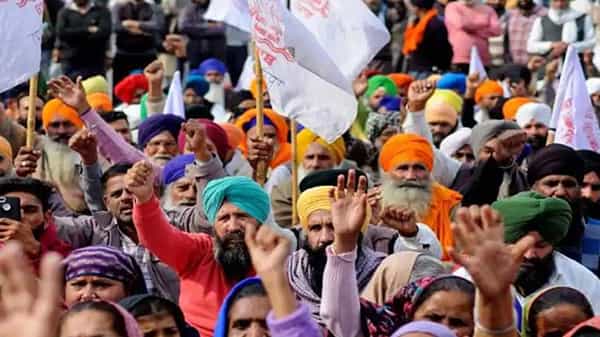 Bharat Bandh Chakka Jam : చక్కాజామ్పై హైటెన్షన్.. రిపబ్లిక్డే నాటి ఘటనలు రిపీట్ కాకుండా జాగ్రత్తలు