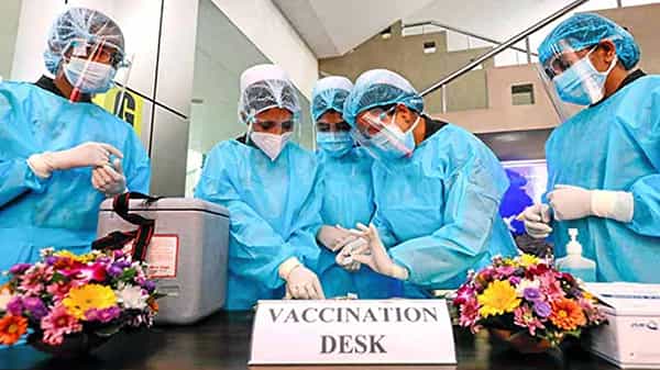 Covid-19 Vaccine: వ్యాక్సినేషన్లో భారత్ మరో ఘనత.. దేశంలో 35 కోట్లు దాటిన టీకాల పంపిణీ