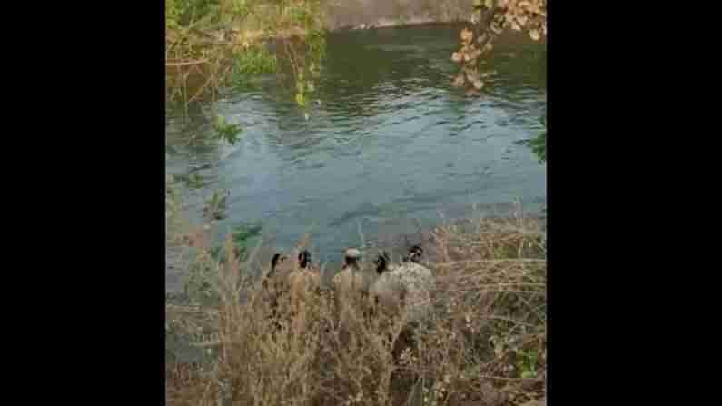 Car Drown: జగిత్యాల జిల్లాలో విషాదం.. ఎస్సారెస్పీ కెనాల్లోకి దూసుకెళ్లిన కారు.. ముగ్గురు గల్లంతు..