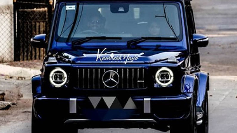 ChaySam : రాయల్ బ్లూ మెర్సిడెస్ బెంజ్లో టాలీవుడ్ లవ్లీ కపుల్.. సరదాగా భార్యతో షికారుకెళ్ళిన అక్కినేని హీరో ..