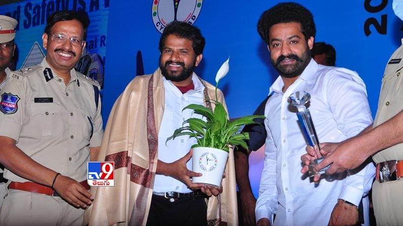 సైబరాబాద్ ట్రాఫిక్ పోలీసుల వార్షిక సమావేశంకు ముఖ్యఅతిధిగా హాజరైన జూ.ఎన్టీఆర్.