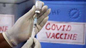 Covid-19 Vaccine Mixing: డీసీజీఐ కీలక నిర్ణయం.. కోవిషీల్డ్‌ - కోవాగ్జిన్‌ వ్యాక్సిన్ల మిక్సింగ్‌ ట్రయల్స్‌‌కు అనుమతి..