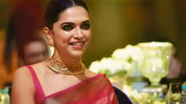 మరో రికార్డ్ను తన ఖాతాలో వేసుకున్న దీపిక పదుకొనే.. మోస్ట్ వాల్యుబుల్ ఫీమేల్ సెలబ్రిటీగా టాప్ ప్లేస్