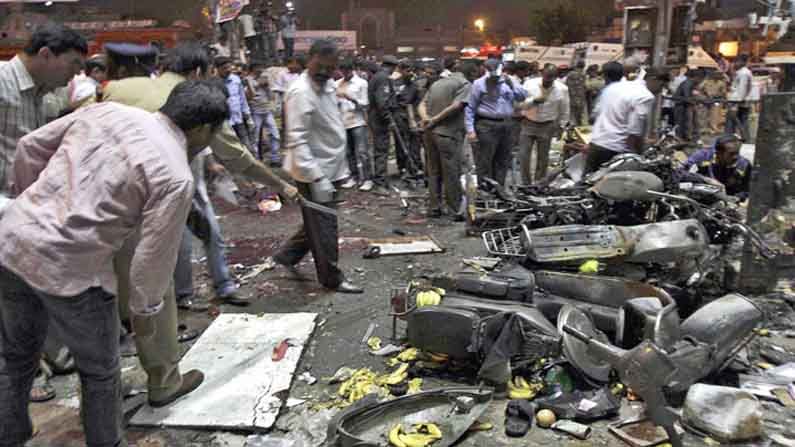 Dilsukhnagar Bomb Blast: దిల్‌సుఖ్‌నగర్‌ విషాదానికి ఎనిమిదేళ్లు.. ఇంకా మర్చిపోలేకపోతున్న బాధితులు