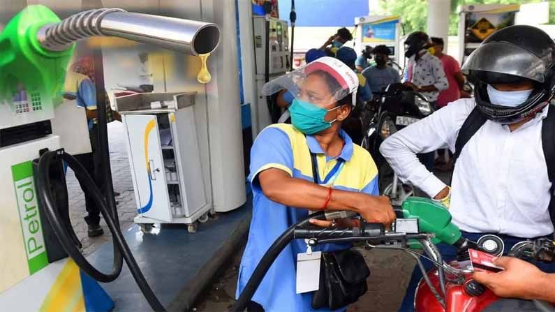 Petrol Diesel price Today: ఆంధ్రప్రదేశ్‌లోనే స్వల్పంగా పెరిగిన పెట్రో ధరలు.. ప్రధాన నగరాల్లో రేట్ల వివరాలు..