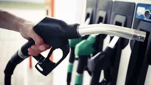 Petrol Price: వాహనదారులకు బ్యాడ్ న్యూస్.. వరుసగా ఏడో రోజూ బాదేశారు.. పెట్రోల్, డీజిల్ ధర ఎంత పెరిగిందంటే..!