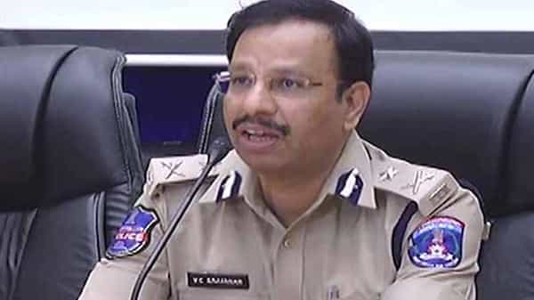 అధిక వడ్డీల పేరుతో మోసాలకు పాల్పడుతున్న ముఠా అరెస్టు.. లాప్ట్యాప్లు, రూ. 3 కోట్లు స్వాధీనం: సీపీ సజ్జనార్