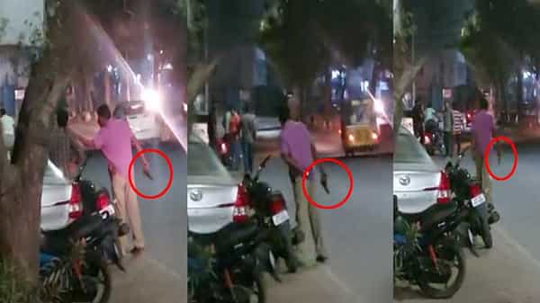 Drunken Constable: తప్పతాగిన ఏఆర్ హెడ్ కానిస్టేబుల్.. తుపాకీ చేతపట్టి నడిరోడ్డుపై వీరంగం.. ఎక్కడంటే..!