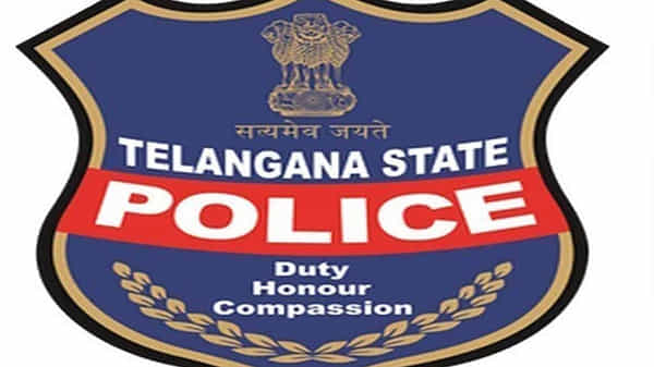 నిండు ప్రాణాన్ని కాపాడిన హైదరాబాద్ పోలీసులు.. సకాలంలో స్పందించడంతో తప్పిన ప్రాణాపాయం.. అసలు వివరాలు ఇలా..