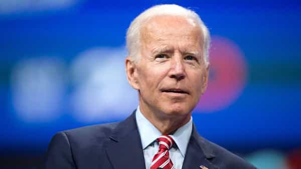Joe Biden Twitter: ప్రెసెడెంట్ గారూ నన్ను అన్ఫాలో చేయండి.. జో బైడెన్ను అభ్యర్థించిన నటి.. కారణమేంటంటే..