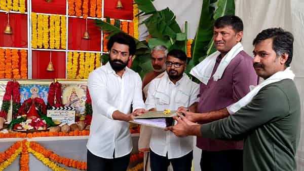 Kalyan Rams new film: దూసుకుపోతున్న మైత్రీ మూవీ మేకర్స్.. కల్యాణ్రామ్తో కొత్త సినిమా ప్రారంభం