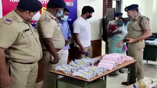 కోజికోడ్ రైల్వేస్టేషన్లో పేలుడు పదార్థాల కలకలం.. 100 జిలెటిన్ స్టిక్స్, 350 డిటోనేటర్లు స్వాధీనం