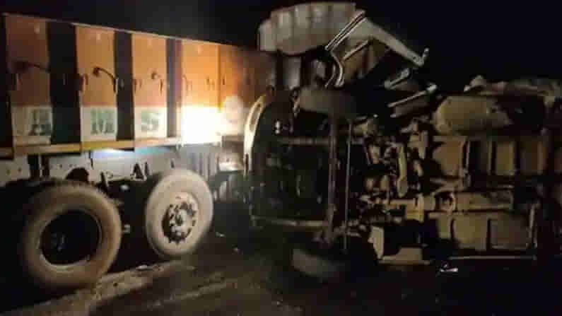 Kurnool Road Accident: కర్నూలు ప్రమాదంపై దిగ్భ్రాంతికర విషయాలు.. చిన్న పొరపాటుకు 14 మంది బలి..