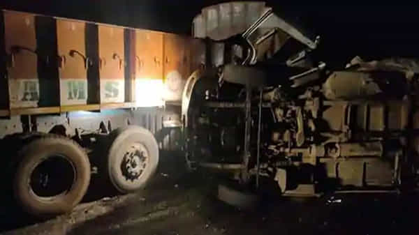 Kurnool Road Accident: కర్నూలు ప్రమాదంపై దిగ్భ్రాంతికర విషయాలు.. చిన్న పొరపాటుకు 14 మంది బలి..