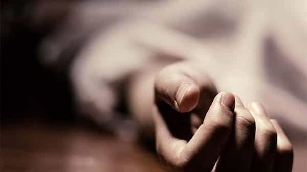 Couple Commits Suicide: మహబూబ్నగర్ జిల్లాలో మధ్యప్రదేశ్ దంపతులు ఆత్మహత్య.. ఆర్థిక ఇబ్బందులే కారణమా..?