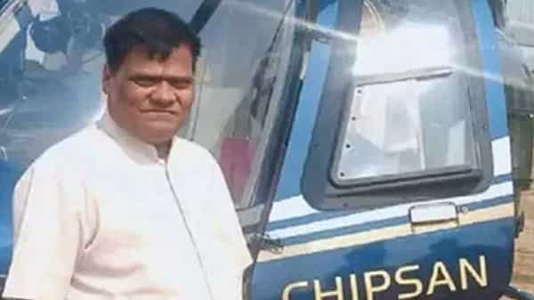 Dairy Farmer Buy A Helicopter : పాల వ్యాపారం కోసం ఏకంగా హెలికాఫ్టర్ ను కొన్న ఓ బడా రైతు..