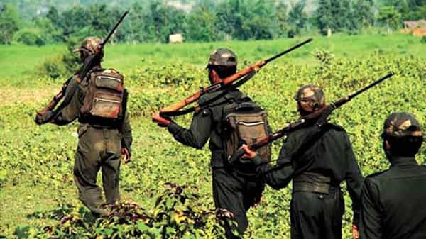 మావోయిస్టులకు మరో ఎదురుదెబ్బ... నలుగురు మిలీషియా సభ్యులు అరెస్టు