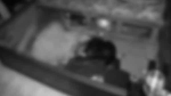 Crime News: ఆస్తి తగాదాలు.. మాజీ మంత్రి కోడలు, మనవరాలిని దారుణంగా చంపిన దుండగులు..