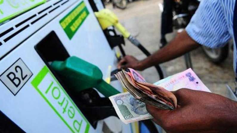 Today Petrol Price: కొనసాగుతోన్న చమురు ధరల పెరుగుదల... ఈరోజు లీటర్‌ పెట్రోల్‌, డీజిల్‌ ఎంత ఉందంటే..