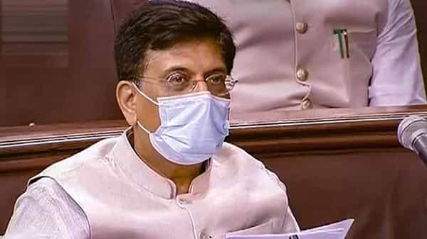 Indian Railway: 13 వేల మంది రైల్వే ఆరోగ్య సిబ్బందికి కరోనా వ్యాక్సిన్.. దశల వారీగా కొనసాగుతోంది: కేంద్ర మంత్రి పీయూష్ గోయల్