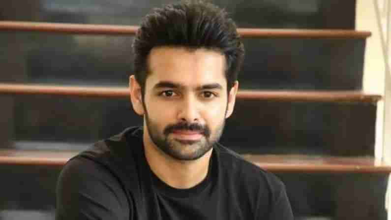 Actor Ram Pothineni: సినిమాలకు బ్రేక్ ఇచ్చానంటున్న రామ్.. సరికొత్త గెటప్‏లో షాక్ ఇచ్చిన ఎనర్జిటిక్ స్టార్..