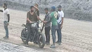 ChaySam : రాయల్ బ్లూ మెర్సిడెస్ బెంజ్‌‌‌‌లో టాలీవుడ్ లవ్లీ కపుల్.. సరదాగా భార్యతో షికారుకెళ్ళిన అక్కినేని హీరో ..