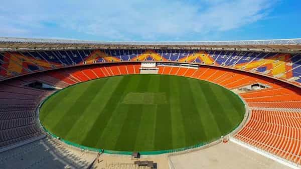 India vs England: మూడో టెస్ట్ మ్యాచ్కు సిద్ధమైన సర్ధార్ పటేల్ స్టేడియం.. ఫాస్ట్ బౌలింగ్కు అనుకూలంగా పిచ్..!