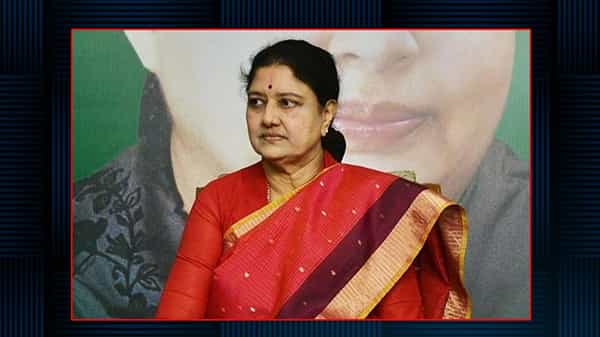Sasikalas Reclaim Aiadmk:మళ్ళీ అన్నా డీఎంకె పగ్గాలు చేపట్టే యత్నంలో చిన్నమ్మ, చెన్నై కోర్టుకెక్కిన శశికళ